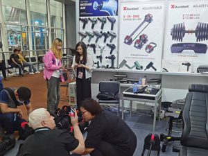 xdumbbell at canton fair 3